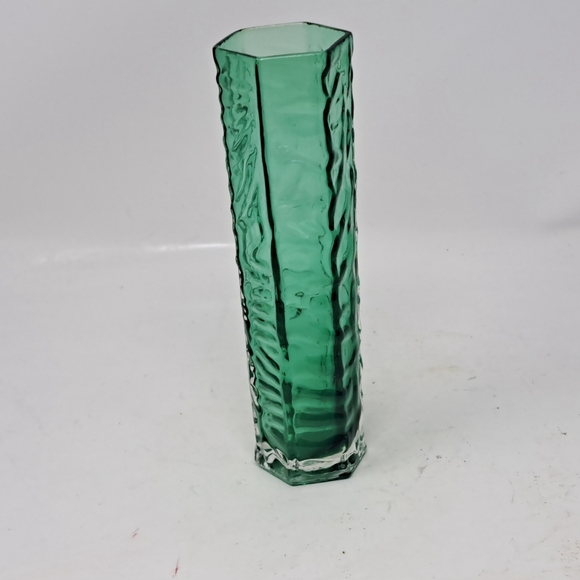 Vintage Green Hexigonal Textured Glass Vase - Picture 2 of 4